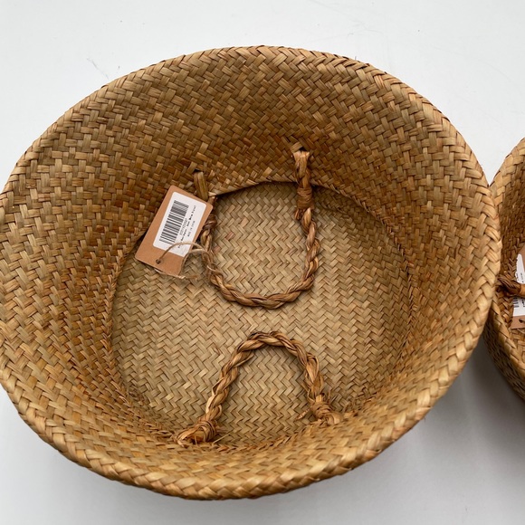 Two foldable seagrass baskets - Picture 5 of 10